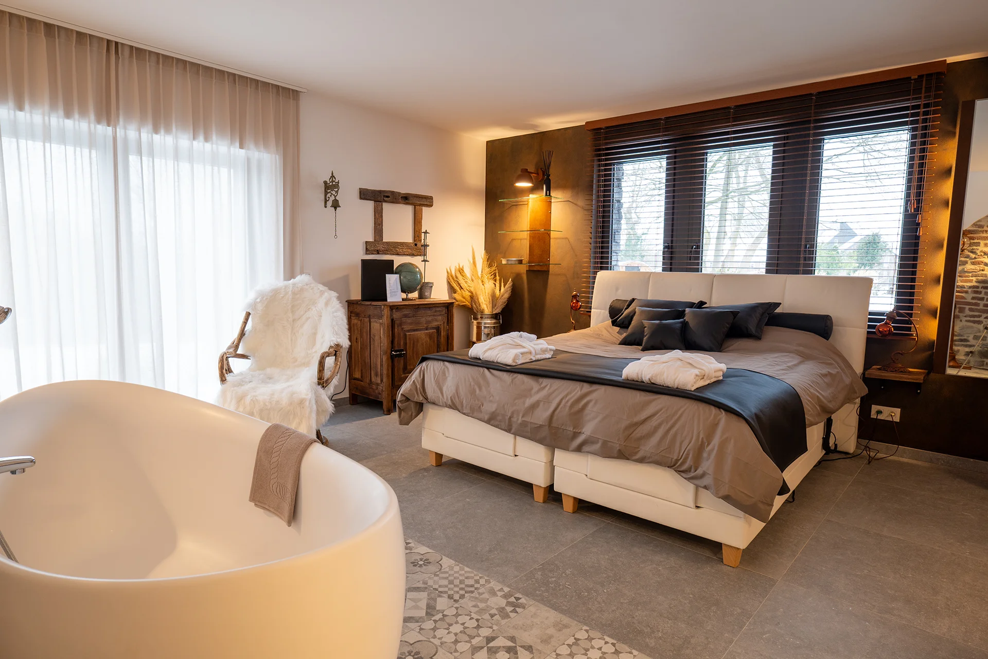 Image hover effect image